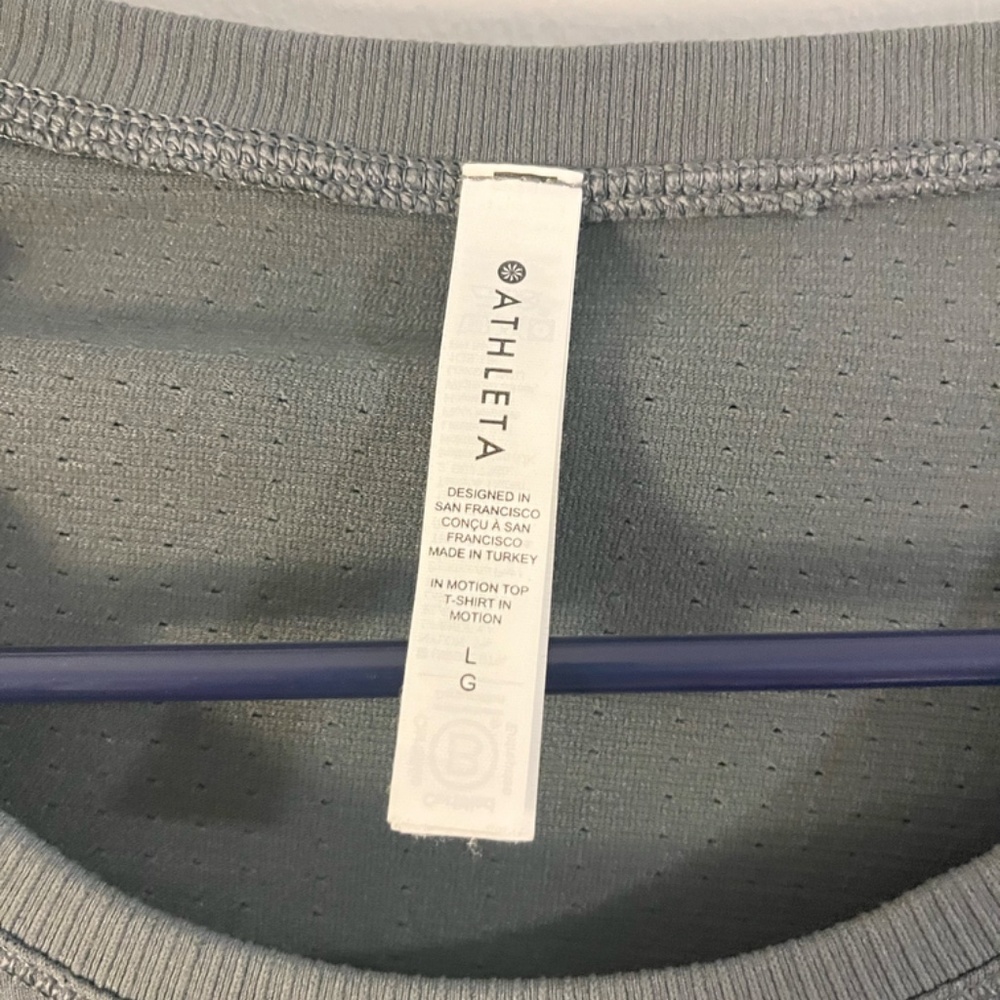 ATHLETA LONG SLEEVE ATHLETIC TOP - Picture 2 of 2